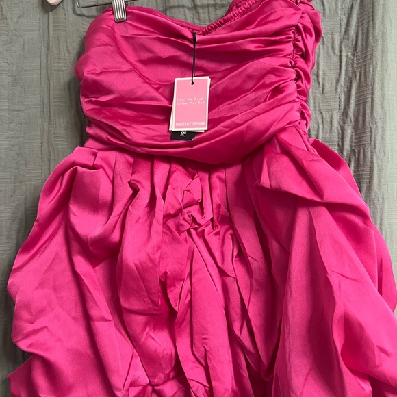 NWT PrettyLittleThing Fushia Dress - Picture 3 of 5